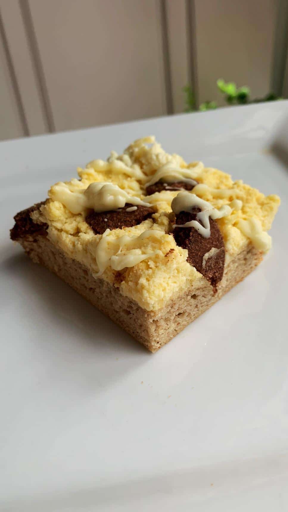 Banana Cookies Cream Cheesecake Bars