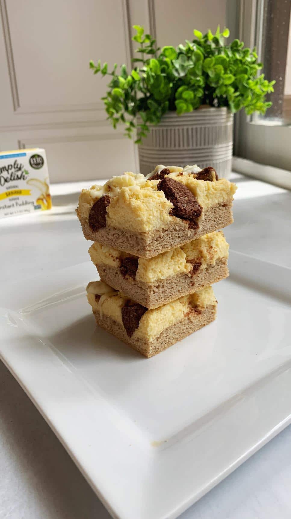 Banana Cookies Cream Cheesecake Bars
