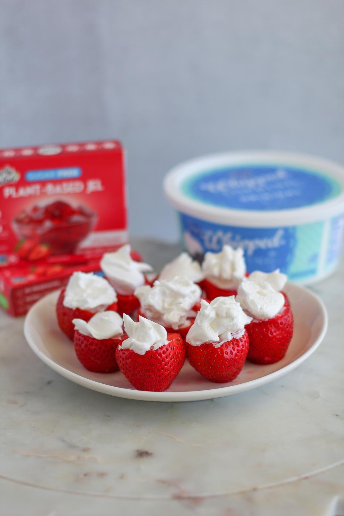 Berries & Cream Jel Shots